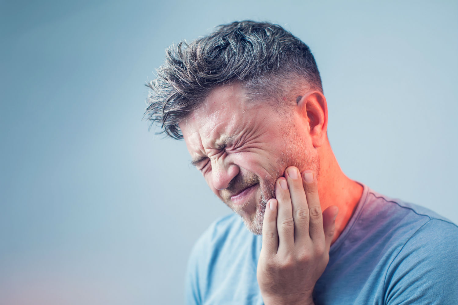  علاج ألم الأسنان الشديد في المنزل